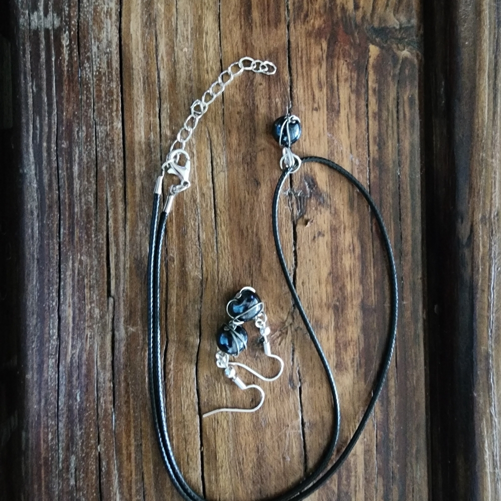 Handmade black pearlescent necklace and earring set